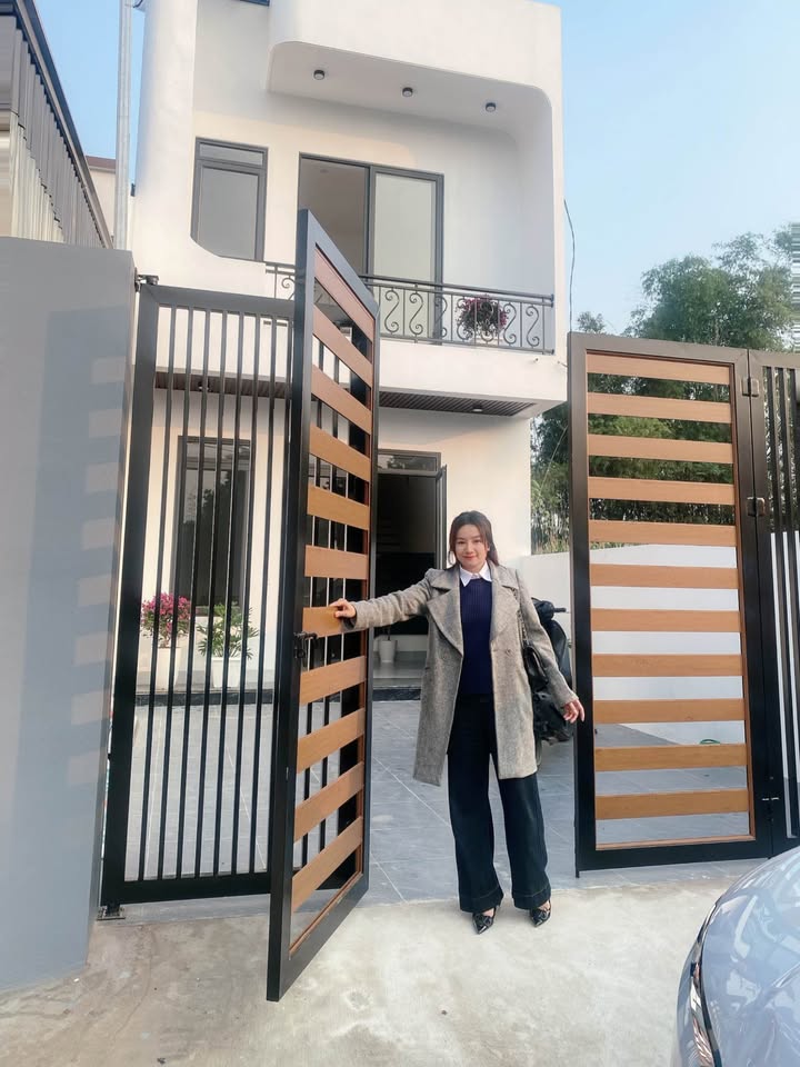 Nhà 2 tầng Thịnh Đán 105m² giá 2 tỷ - Thiết kế hiện đại, tiện nghi đầy đủ!