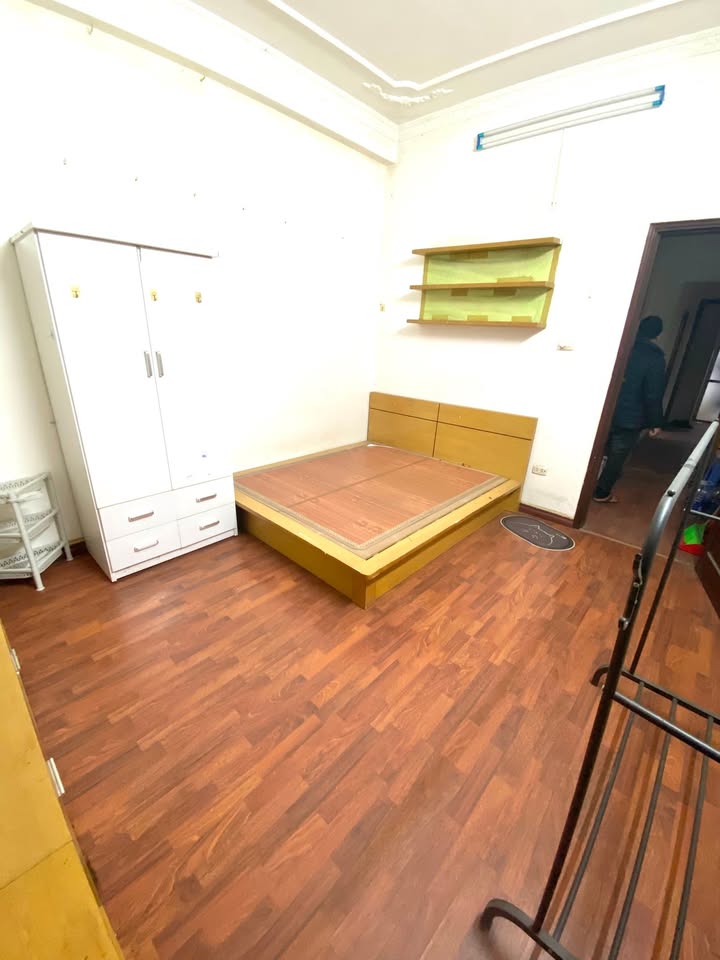 Phòng cho thuê tại 376 Đường Bưởi, Quận Ba Đình - Giá chỉ 2.7 triệu/tháng!