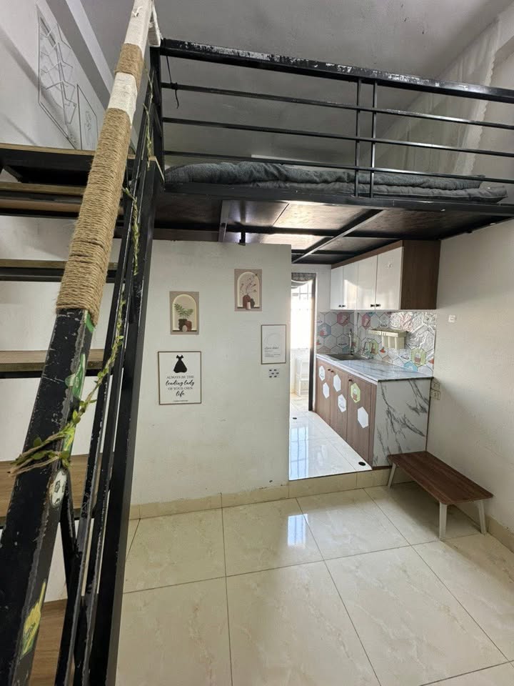 Phòng trọ tại Ngõ 20 Mỹ Đình, Hà Nội - Ban công thoáng mát, gần ĐH Quốc Gia!