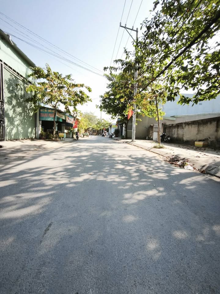 Mặt tiền kinh doanh Huỳnh Thị Mài 300m² giá 8,2 tỷ - Cơ hội đầu tư hiếm có!