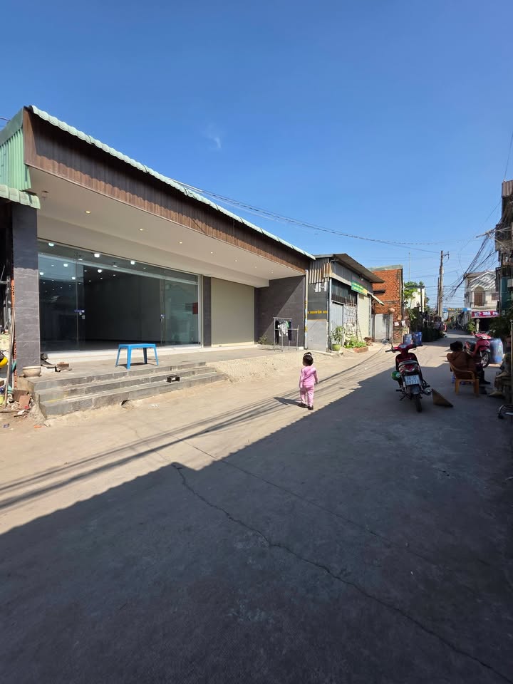 Nhà riêng đường Nguyễn Thị Tươi, Dĩ An 256m² giá 6.5 tỷ - Sổ hồng chính chủ, hỗ trợ ngân hàng!