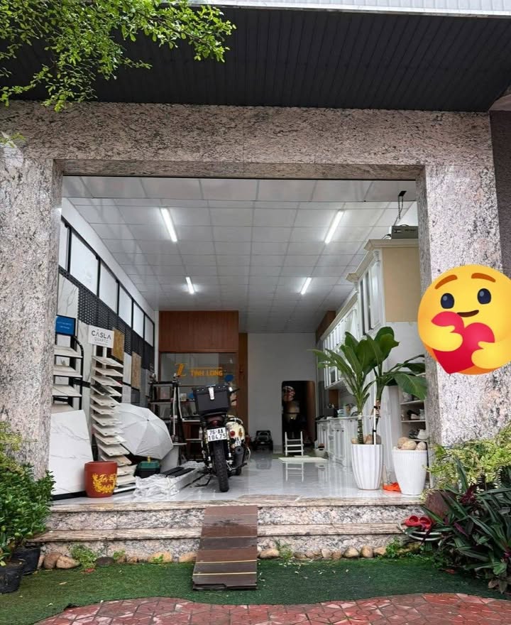 Nhà mặt tiền Quang Trung, Quảng Ngãi 92m² giá 6.2 tỷ - Sẵn sàng vào ở hoặc kinh doanh!