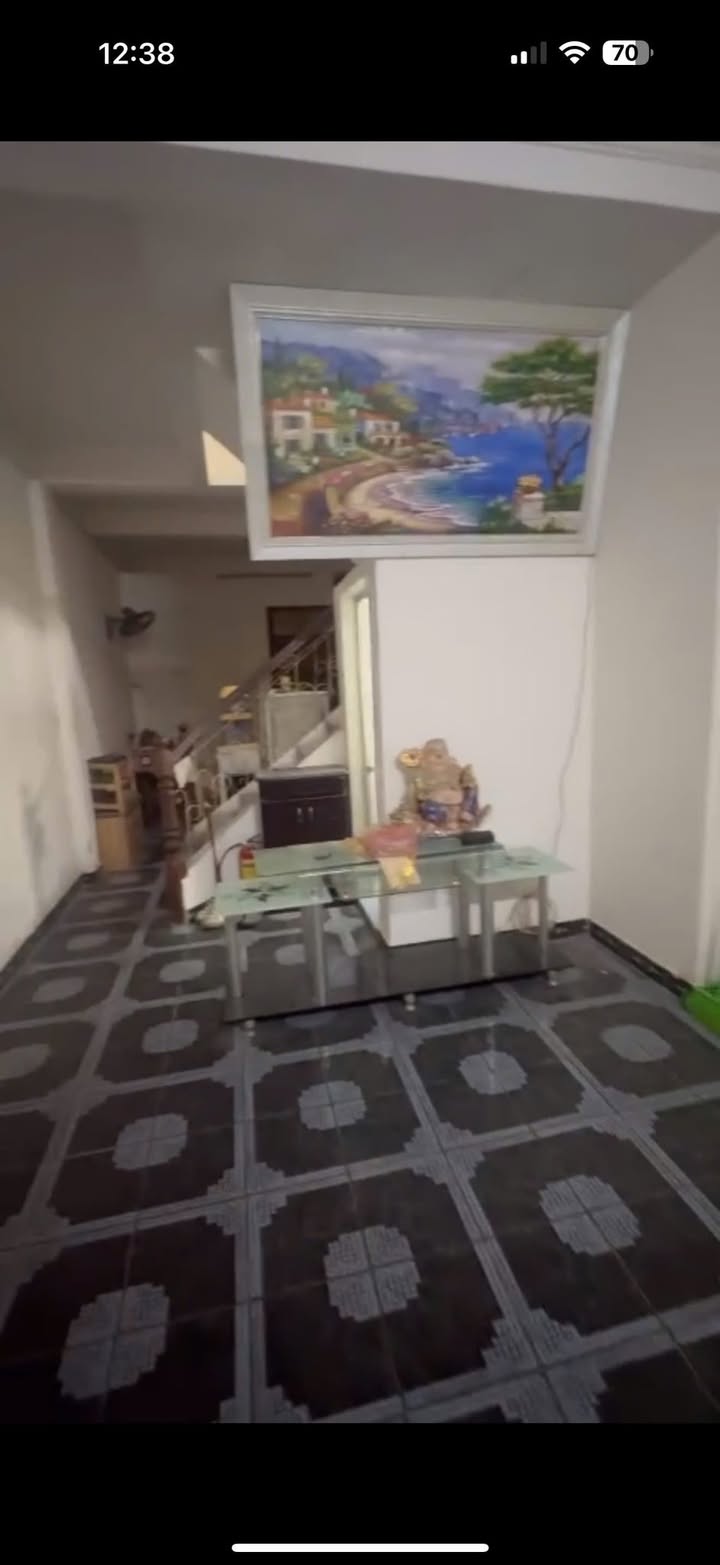 Nhà 3 tầng tại Cát Linh - Đống Đa 41m² giá 11 tỷ - Vị trí đắc địa, tiện ích đầy đủ!