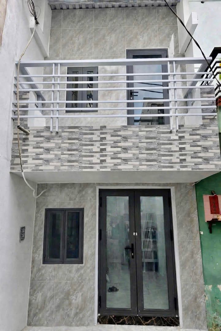 Nhà bán quận Bình Tân 13m² giá 1.85 tỷ - Hẻm thoáng, chính chủ!