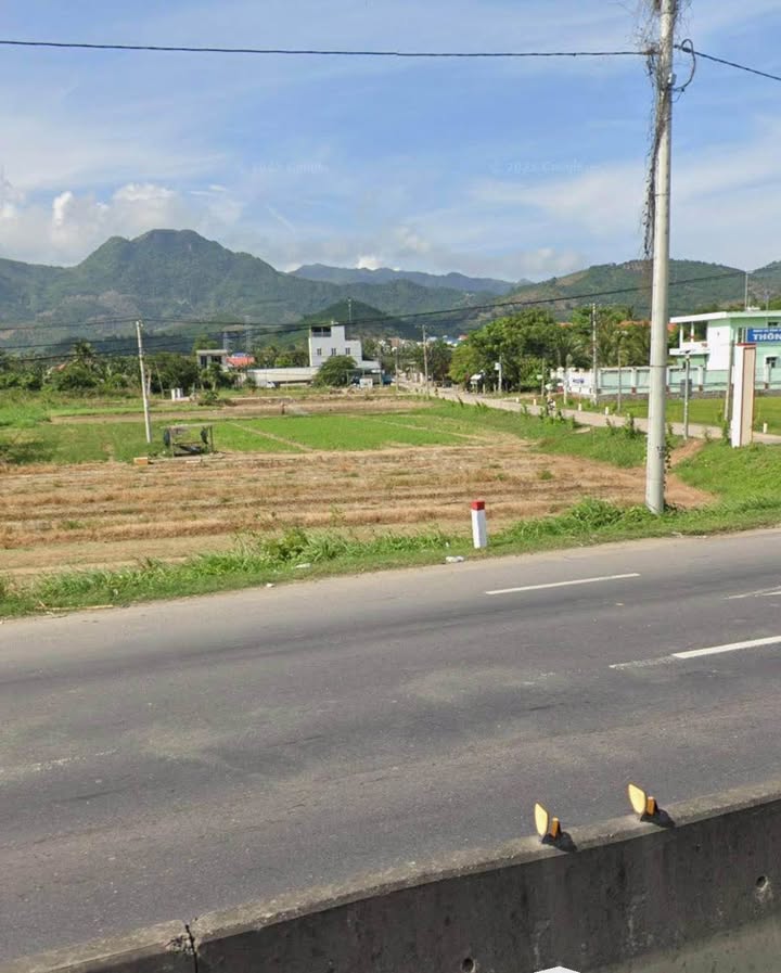 Đất thổ cư mặt tiền Quốc lộ 1A Vĩnh Phương 2.100m² - Cho thuê giá tốt!