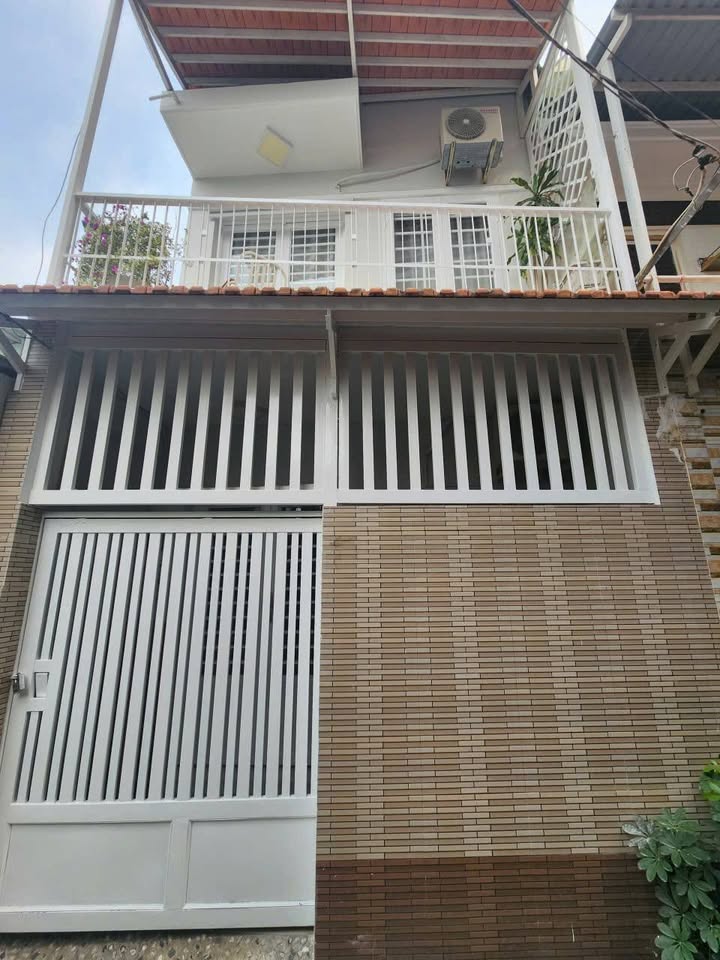 Nhà 2 Tầng Phường Phú Mỹ Quận 7 36m² giá 3 tỷ - Sẵn sàng vào ở ngay!