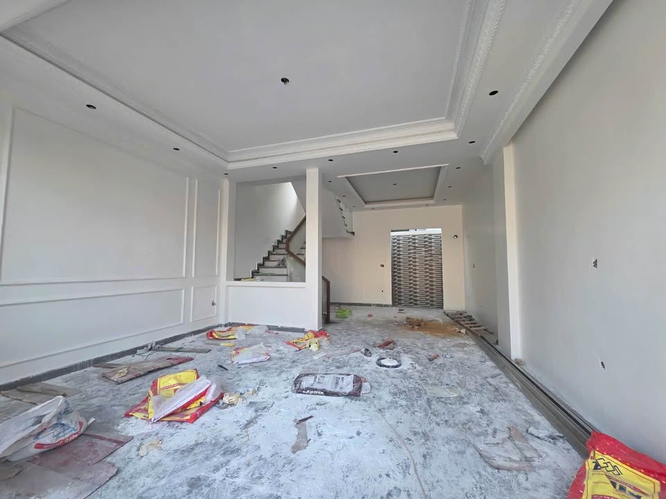 Nhà 3 tầng độc lập Đào Yêu, Hồng Thái 60m² giá 2 tỷ - Ô tô đỗ cửa, chính chủ!