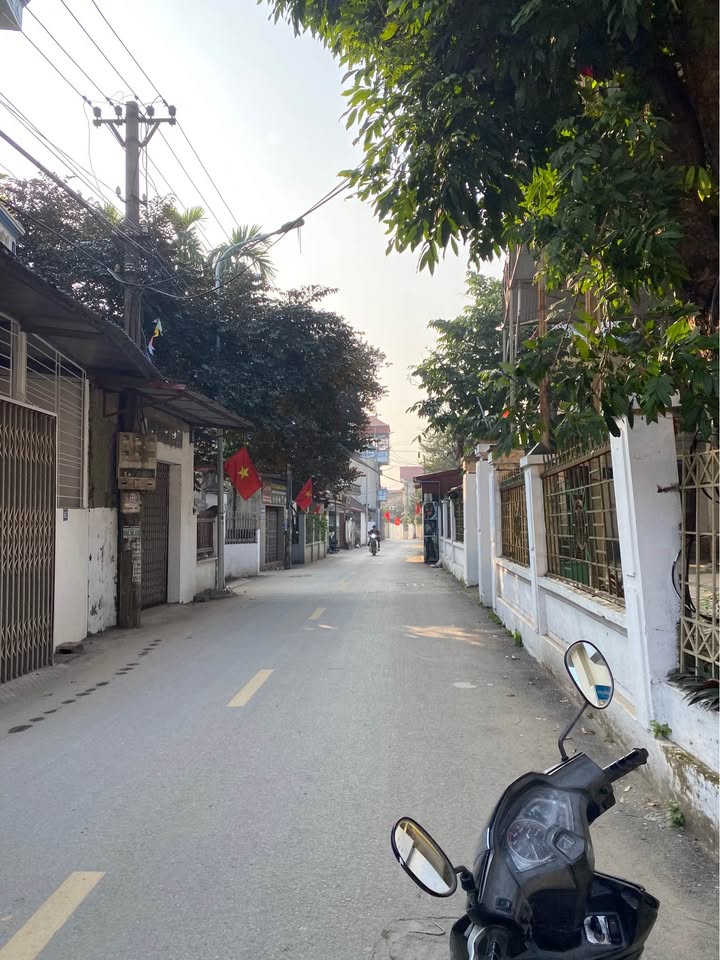 Lô đất trục chính Tích Giang - 70.5m² giá chỉ 3x triệu/m² - Cơ hội đầu tư sinh lời!