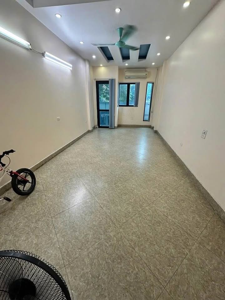 Căn hộ mặt phố Thanh Nhàn 41m² giá thỏa thuận - Vị trí kinh doanh sầm uất!