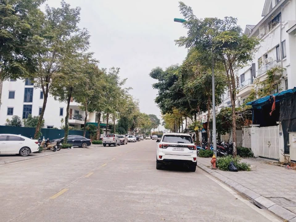 Biệt thự cho thuê Geleximco Hà Đông 150m² giá 40 triệu - Nhà đẹp, đầy đủ tiện nghi!