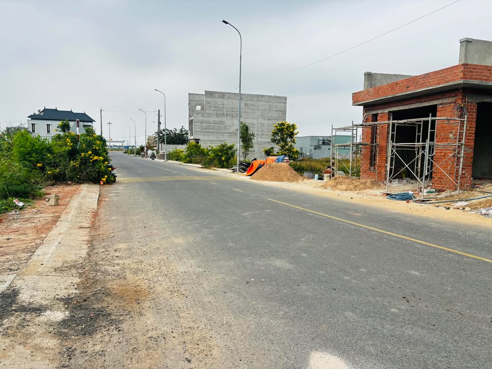 Đất nền kinh doanh Tam Phước, Long Điền 120m² giá 1.85 tỷ - Mặt tiền đường lớn, dân cư đông đúc!