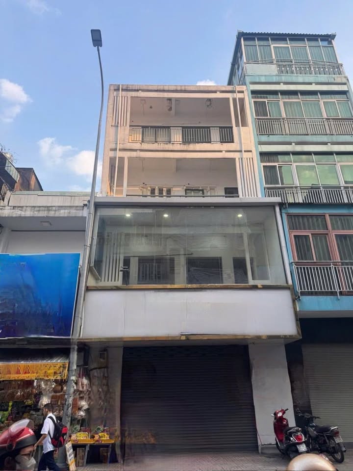 Nhà nguyên căn mặt tiền Phạm Văn Hai, quận Tân Bình, 87m² - Kinh doanh tự do ngay!