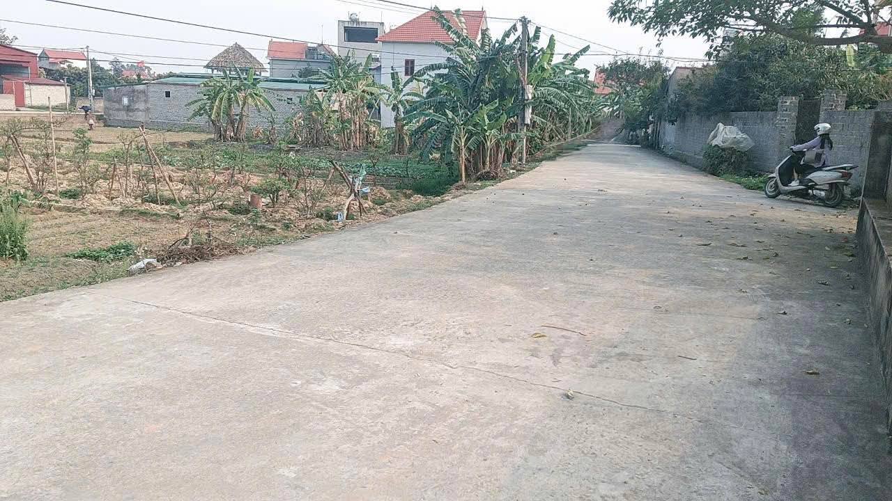 Đất nền Thượng Tùng, Yên Dũng 200m² giá 2.8 tỷ - Đường rộng thoáng, vị trí đẹp!