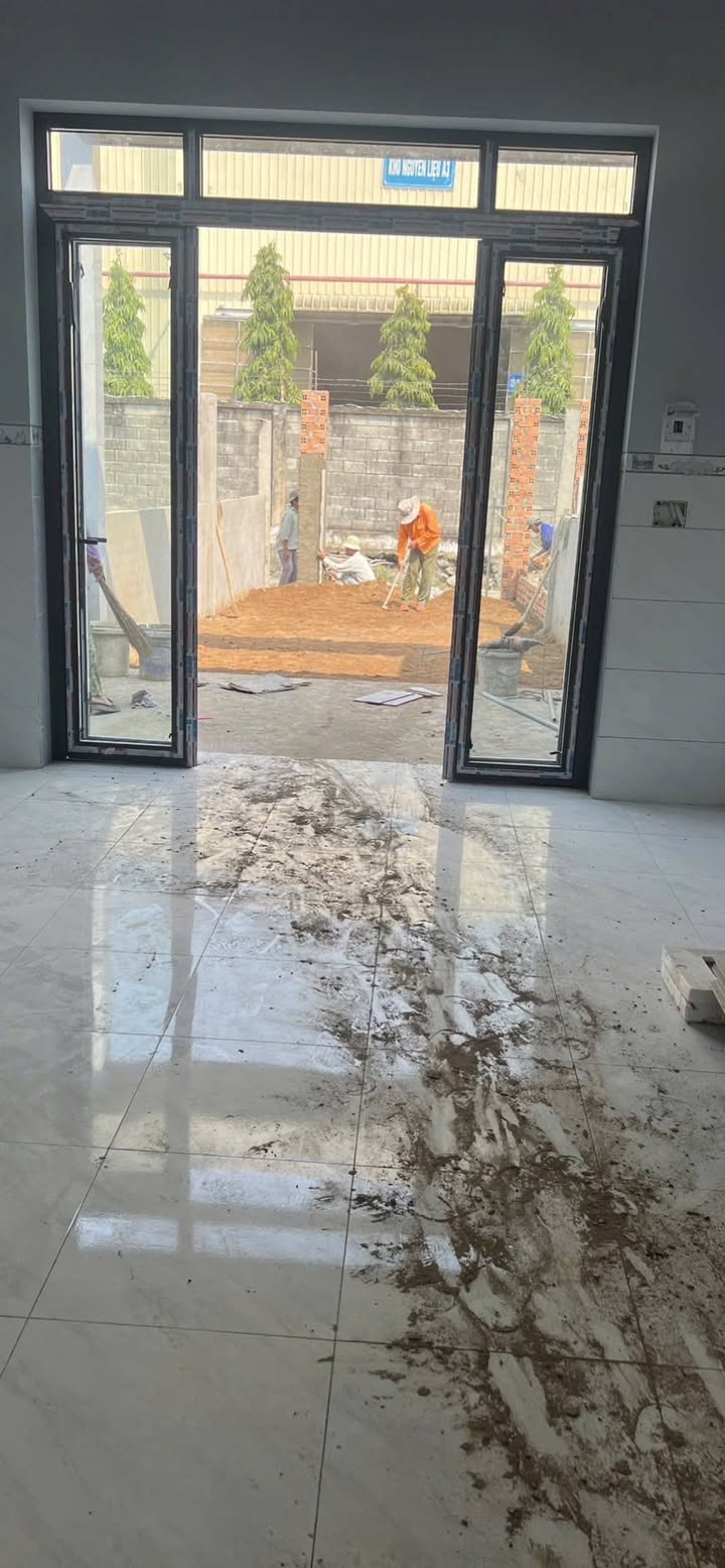 Nhà mới xây 170m² tại Nhựt Chánh, Bến Lức - Giá 1.25 tỷ, chính chủ!