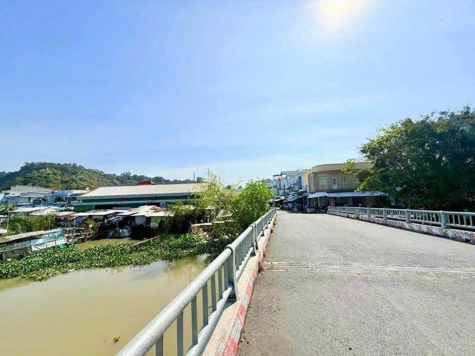 Đất nền Lý Tự Trọng nối dài, Thoại Sơn 75m² giá 9xx triệu - Sổ hồng sẵn, cơ hội đầu tư tuyệt vời!