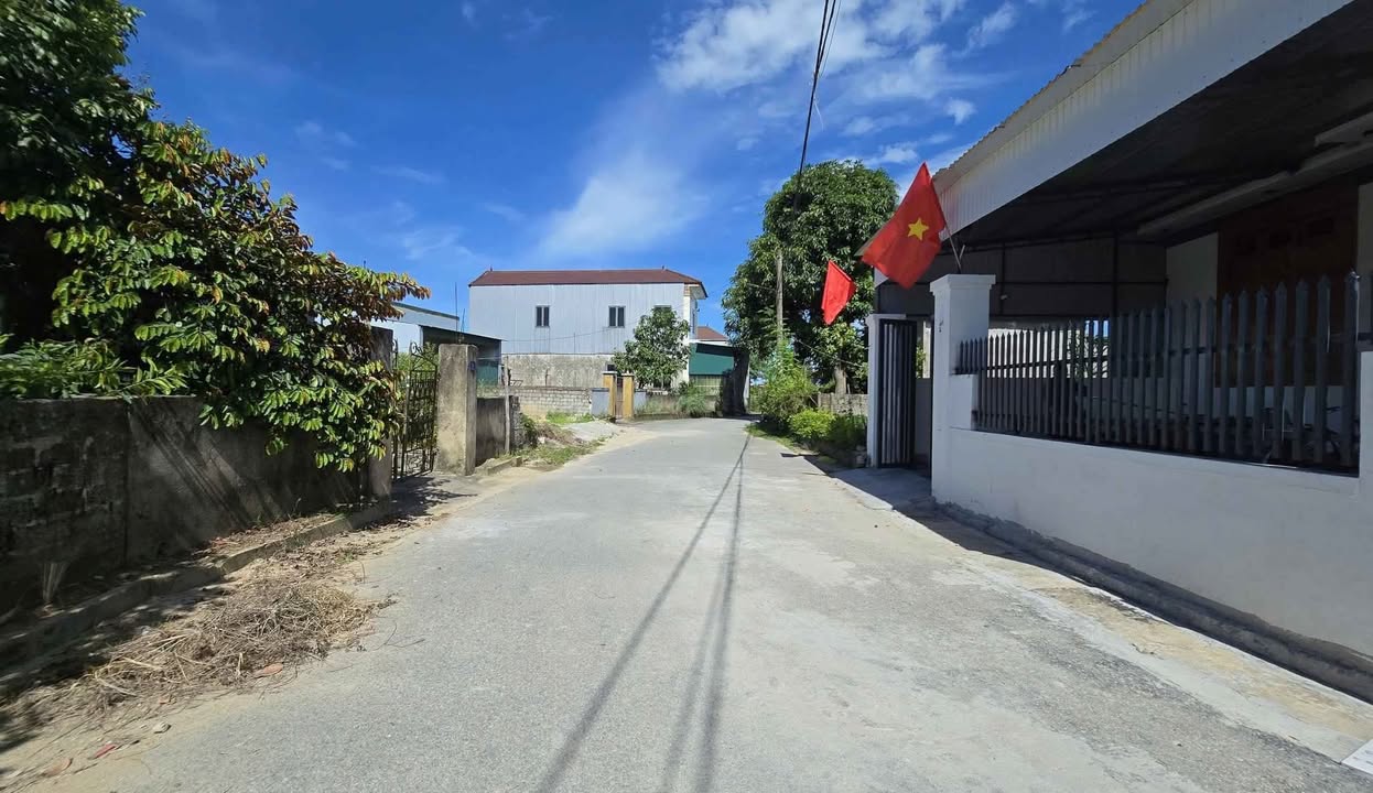 Đất nền TDP Hồng Hà, Trần Phú 100m² giá 2.2 tỷ - Đường rộng 7m, vị trí thuận lợi!