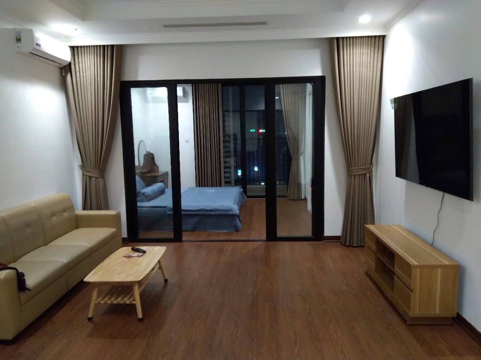 Căn hộ Royal City 72m² giá 17 triệu - Full nội thất, sẵn sàng vào ở!