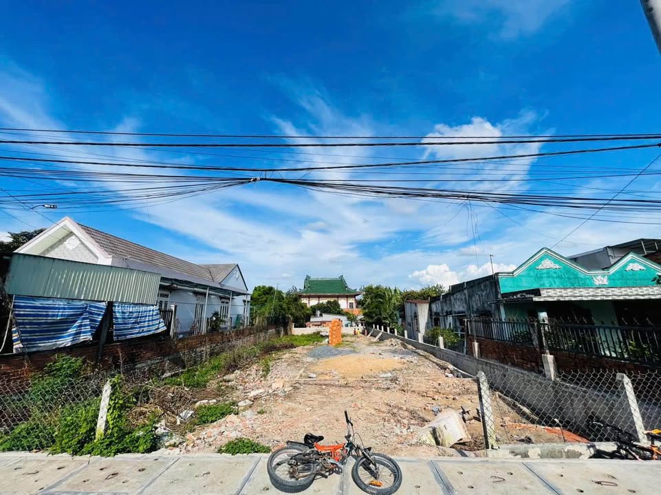 Đất nền 702m² mặt tiền đường Huỳnh Thị Ợt, Củ Chi - Pháp lý rõ ràng, giá 8.6 tỷ!