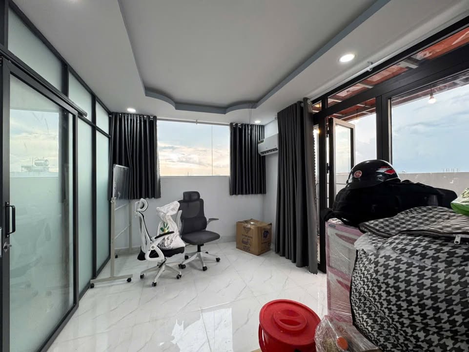 Căn hộ Penthouse 1 phòng ngủ quận 11 - Giá thuê chỉ 3,3 triệu!