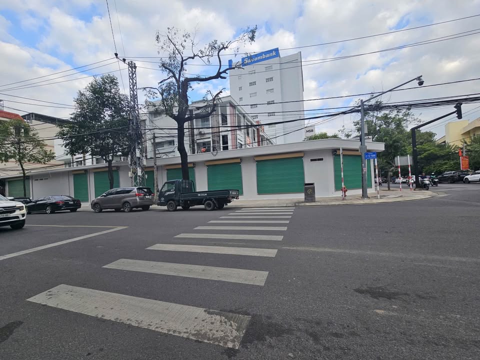 Cho thuê FrontHouse tại ngã 4 Quang Trung - Lý Tự Trọng, Nha Trang - Giá từ 19 triệu/tháng