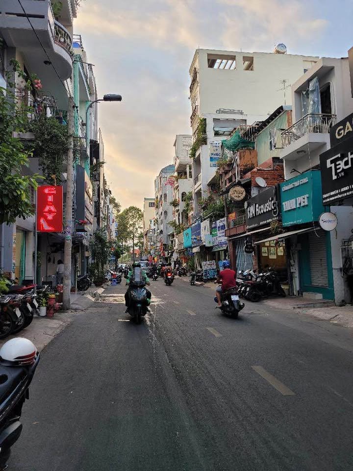 Nhà phố quận 10, 62m² giá 19.9 tỷ - Đầu tư sinh lời ngay!