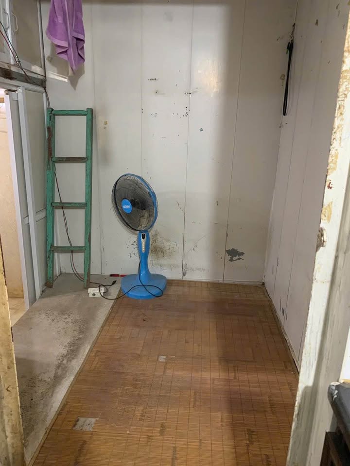 Căn hộ Tập thể Vọng Đức, Hoàn Kiếm 12m² giá 650 triệu - Sẵn sàng vào ở!