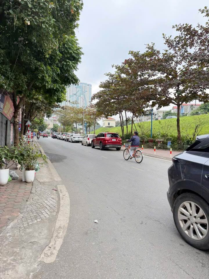 Đất mặt tiền Ngọc Thụy 105m² giá thỏa thuận - Tiềm năng xây chung cư mini!