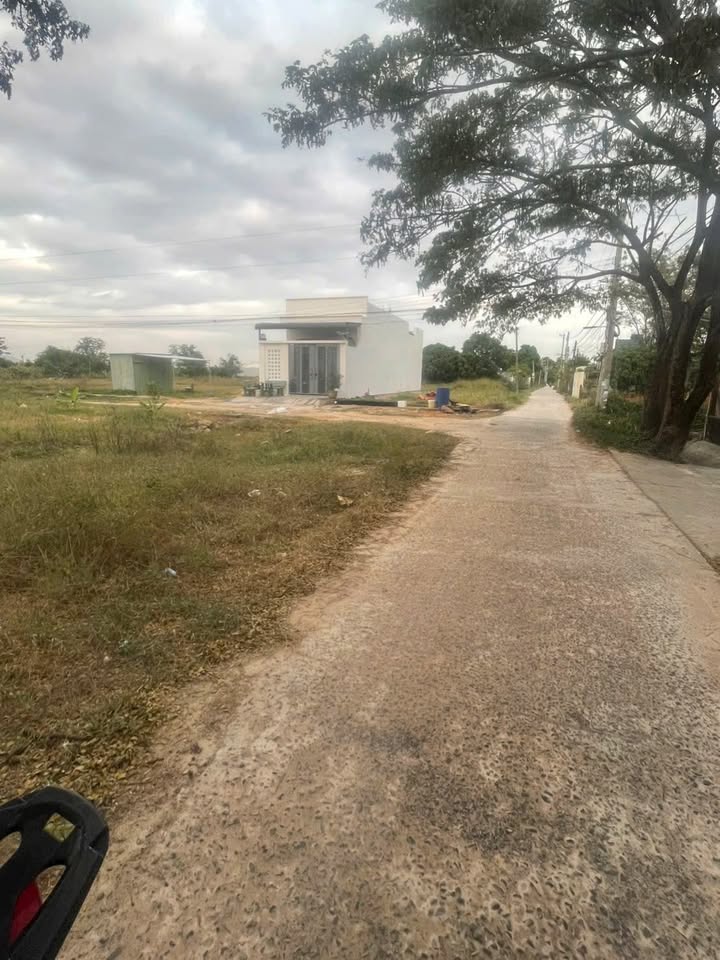 Đất thổ cư 100m² Thôn Thắng Hiệp, Hàm Thắng giá 595 triệu - Cơ hội đầu tư hấp dẫn!