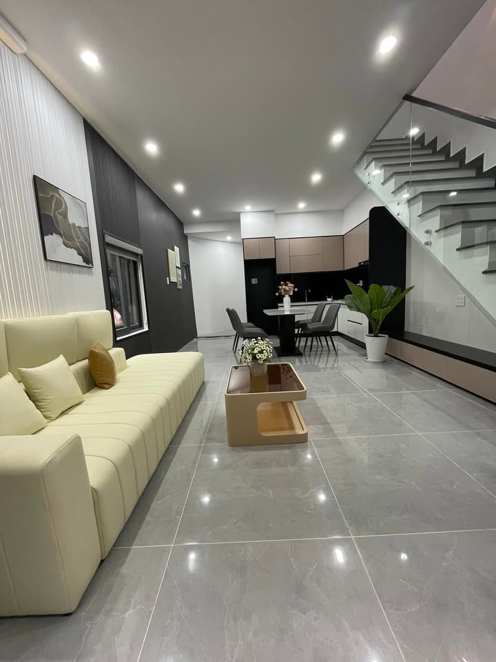 Nhà 2 tầng lô góc Trưng Nữ Vương Hải Châu 40m² - Sẵn sàng dọn vào ở ngay!