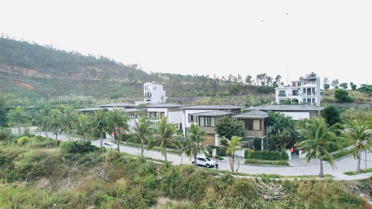 Biệt thự Đồi Ban Mai Hạ Long 332m² - View trọn vịnh Cửa Lục, phong thủy đẹp!