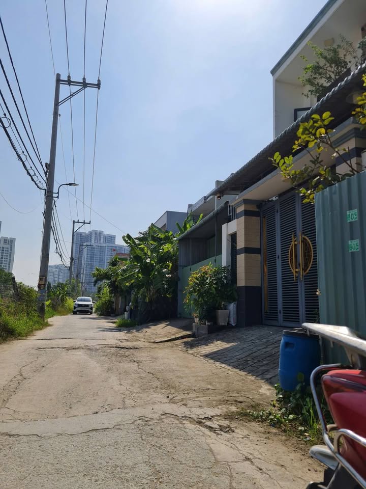 Đất thổ cư mặt tiền đường Nguyễn Xiển, Q9, 97.4m² - Chủ hạ giá bán gấp!