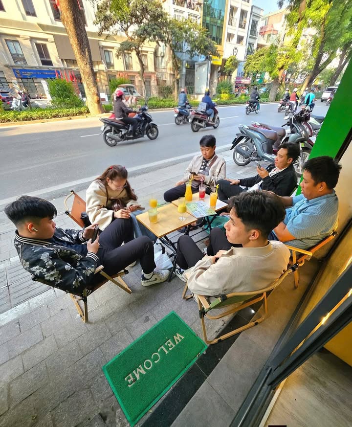 Nhà mặt phố Kim Mã, 3 tầng, 45m², giá chỉ 12 triệu/tháng - Cơ hội thuê lý tưởng!