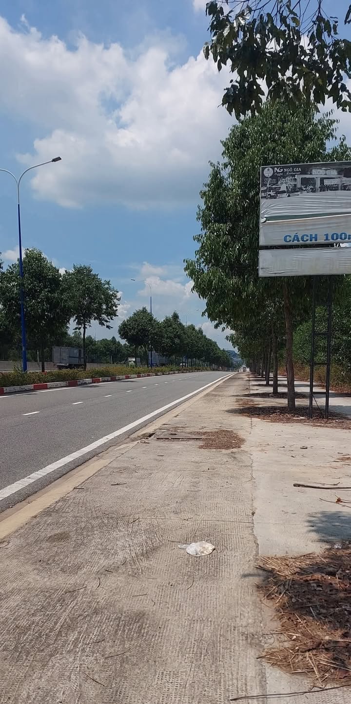 Đất nền Bến Cát 9830m² giá 14.745 tỷ - Phong thủy tốt, vị trí đẹp