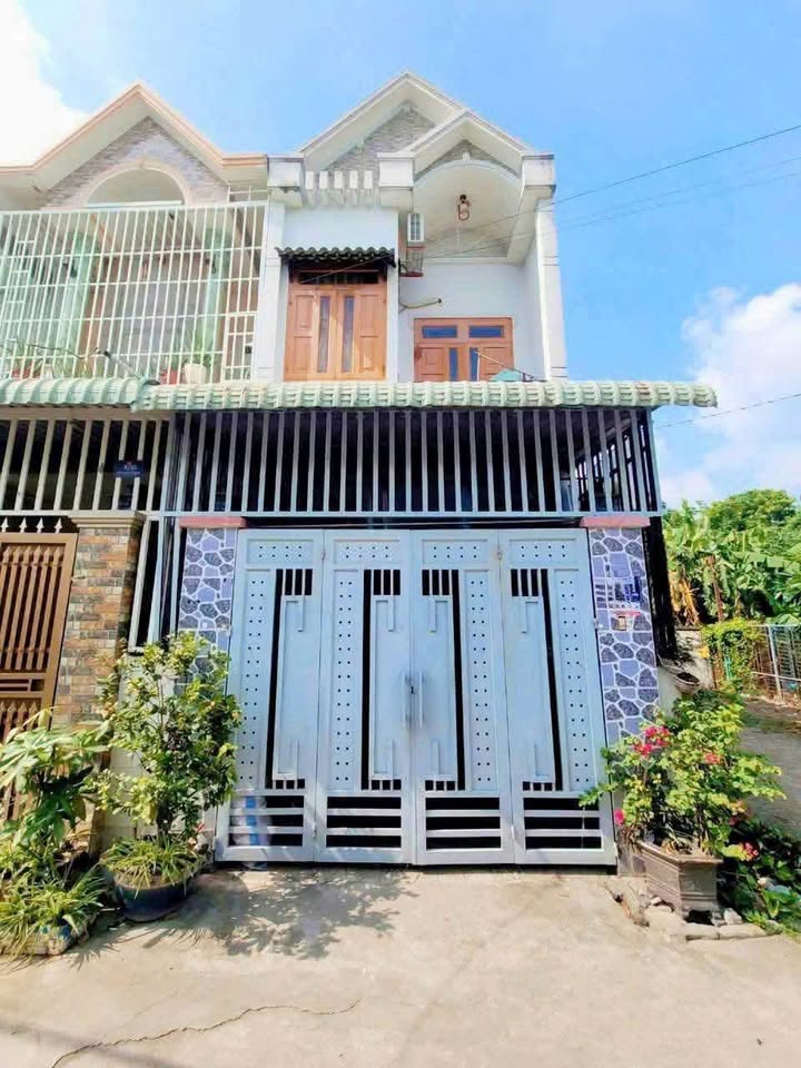 Nhà 1 trệt 1 lầu tại Dĩ An 72.5m² chỉ 3.49 tỷ - Sổ hồng chính chủ!