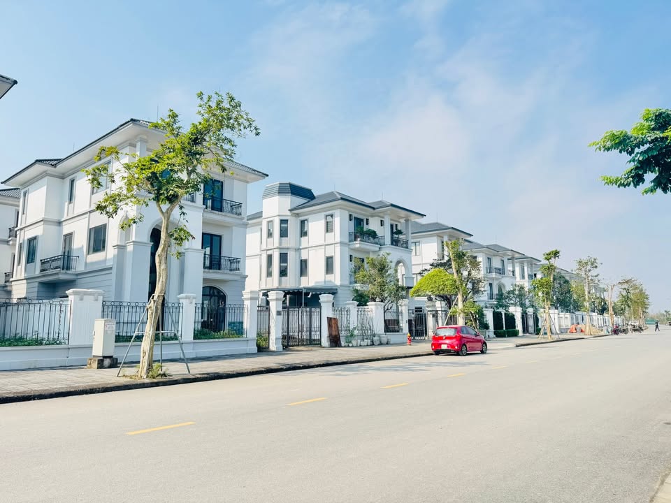 Biệt thự đơn lập Vinh Heritage 350m² giá 20 tỷ - Hướng Đông tứ mệnh, đường rộng thoáng.