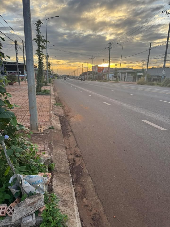 Đất mặt tiền Hùng Vương, Quảng Phú, 122.5m² giá 3.5 tỷ - Đầu tư sinh lời ngay!