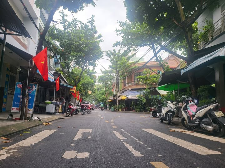 Nhà 3 tầng Phú Lộc, Thanh Khê 54m² giá 3,99 tỷ - Cách biển chỉ 100m!