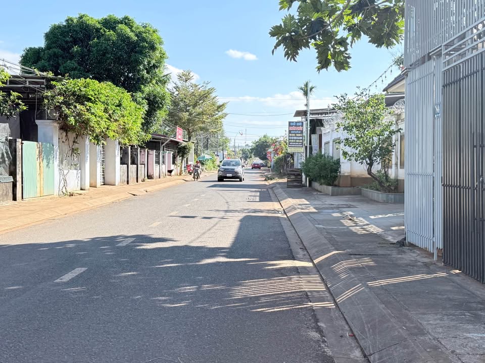 Đất nền Bà Huyện Thanh Quan, Pleiku 217.25m² giá 2.4 tỷ - Kinh doanh tốt trong khu dân cư!