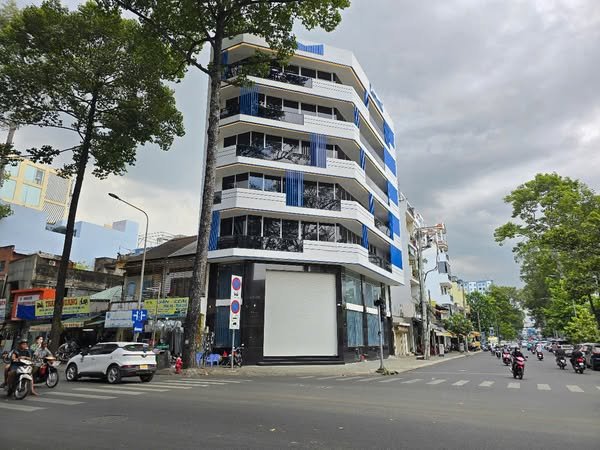 Nhà mặt tiền 476-478 Nguyễn Chí Thanh, Quận 10 - Diện tích 144m², cho thuê giá ưu đãi!