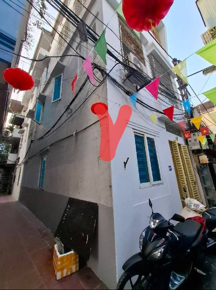 Nhà phố Thạch Bàn 35m² giá 6.2 tỷ - Đẹp, ở ngay, ô tô vào tận nơi!