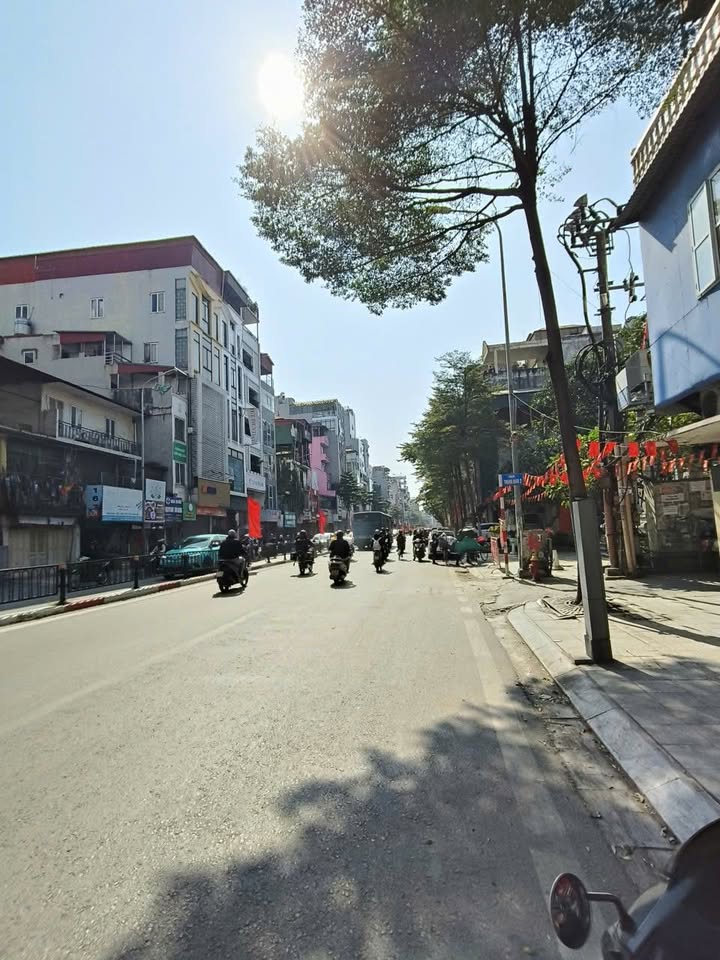 Đất Vàng Mặt Phố Tôn Đức Thắng 92m² giá 99 tỷ - Cơ hội đầu tư hiếm có!