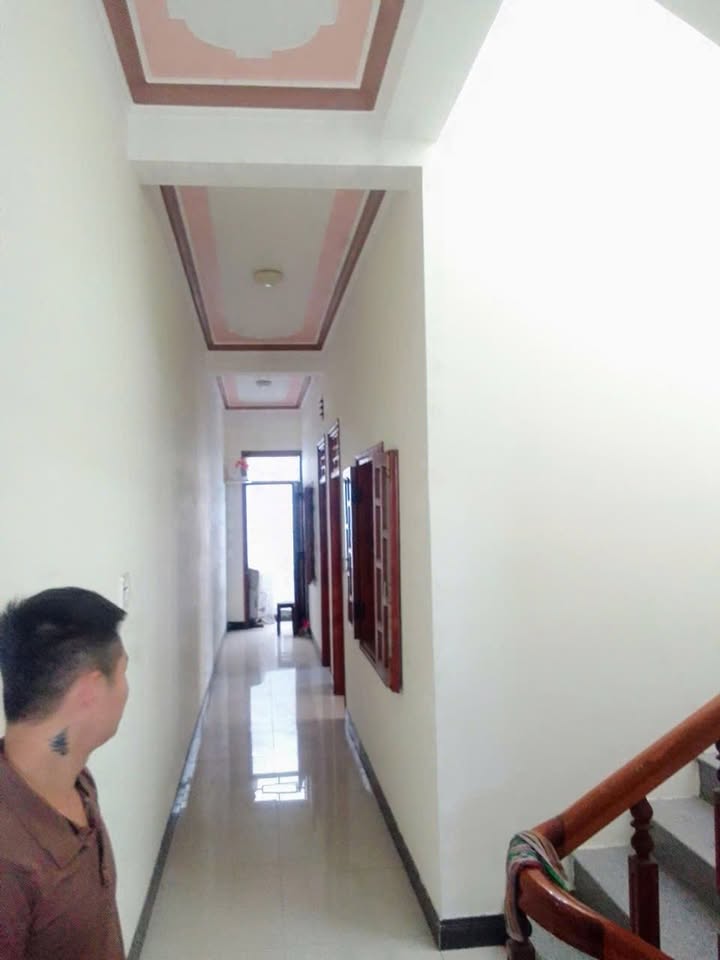 Nhà phố 2 tầng mặt tiền Trần Phú, Tuy Hòa 100m² giá 1 tỷ - Kinh doanh thuận lợi!