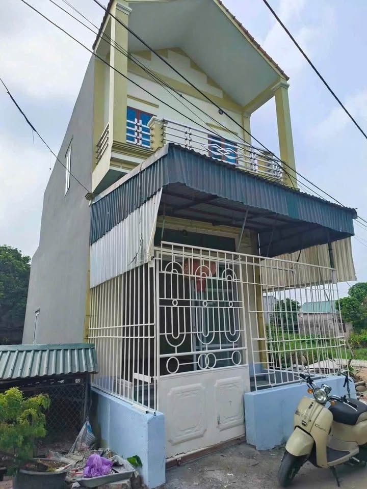 Nhà 2 tầng xóm 4 Liêm Chung 67m² giá 2.7 tỷ - Ô tô đỗ cửa, Sẵn sàng ở ngay!