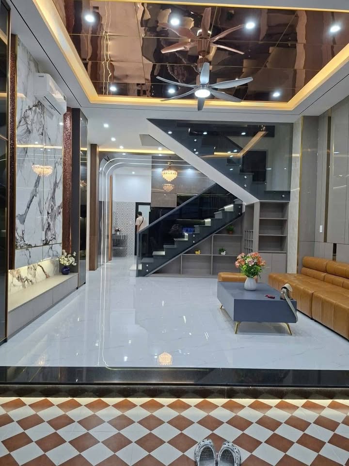 Nhà cho thuê mặt tiền Nguyễn Huy Lượng, Thanh Khê Đông 80m² - Sang trọng, đẳng cấp!