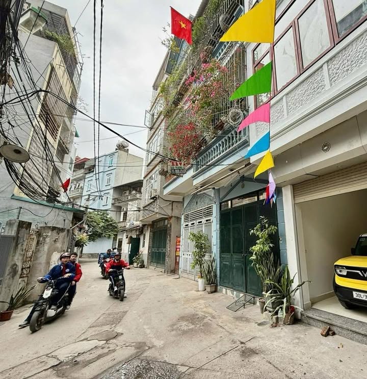 Nhà phố Văn Hội - Bắc Từ Liêm 52m² giá 9.9 tỷ - Ô tô vào nhà, kinh doanh đỉnh!