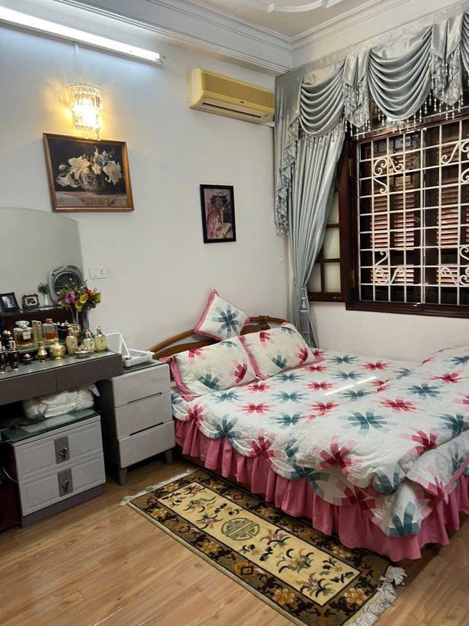 Nhà riêng Hoàng Hoa Thám Ba Đình 60m² giá 11.5 tỷ - Thiết kế hiện đại, pháp lý chuẩn!