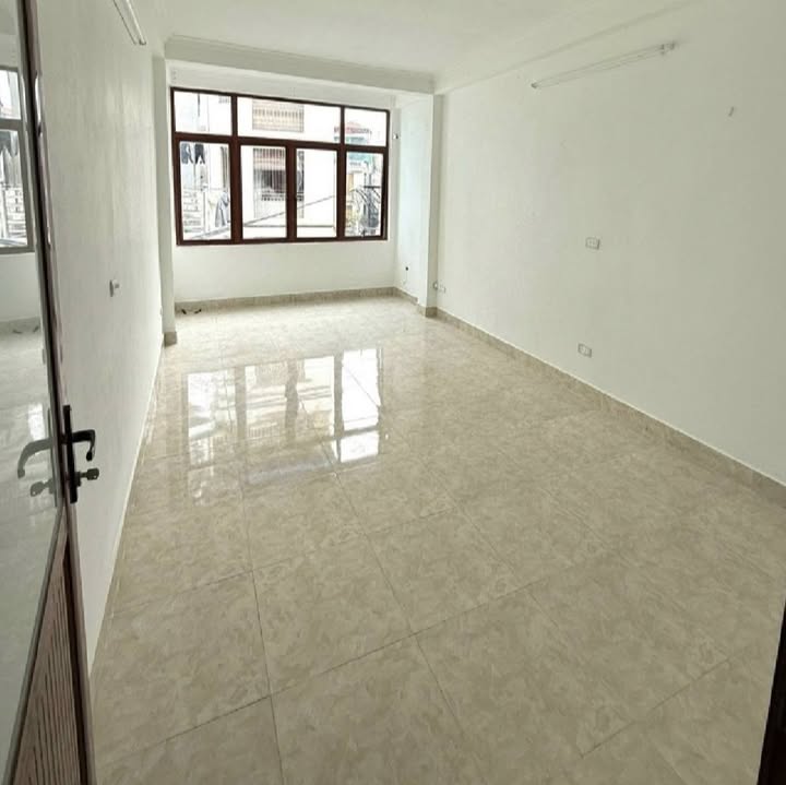 Nhà phố Đức Thắng 52m² giá 9 tỷ - Vị trí kinh doanh sầm uất!