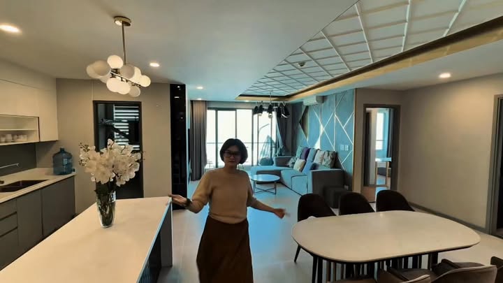 Căn hộ Gold View Quận 4 120m² giá 30 triệu - Căn duy nhất 2 ban công!