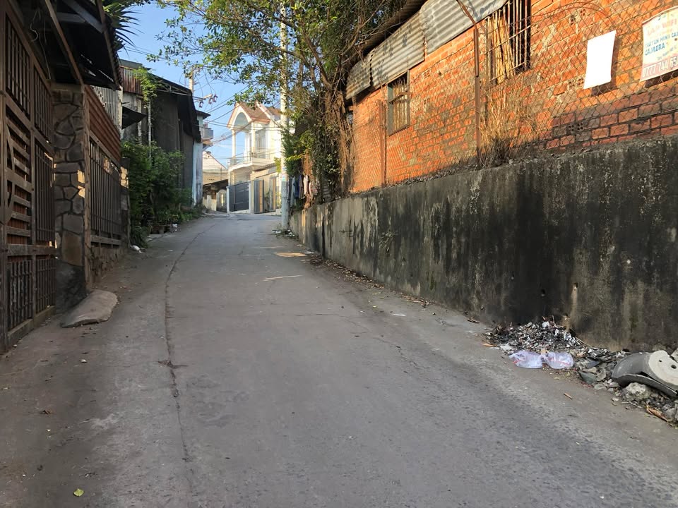 Nhà bán Phường Tân Hòa, Biên Hòa 92m² giá 1.35 tỷ - Đường thông thoáng, tiện ích đầy đủ!