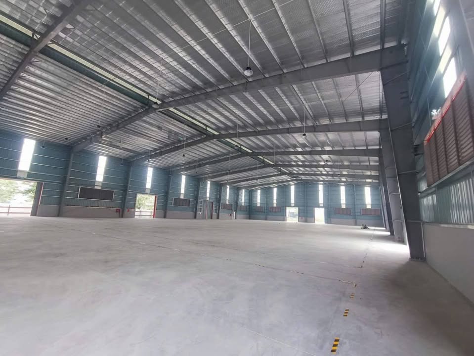 Kho xưởng cho thuê tại Nguyên Khê - Đông Anh 7000m² - Diện tích linh hoạt, giao thông thuận lợi!